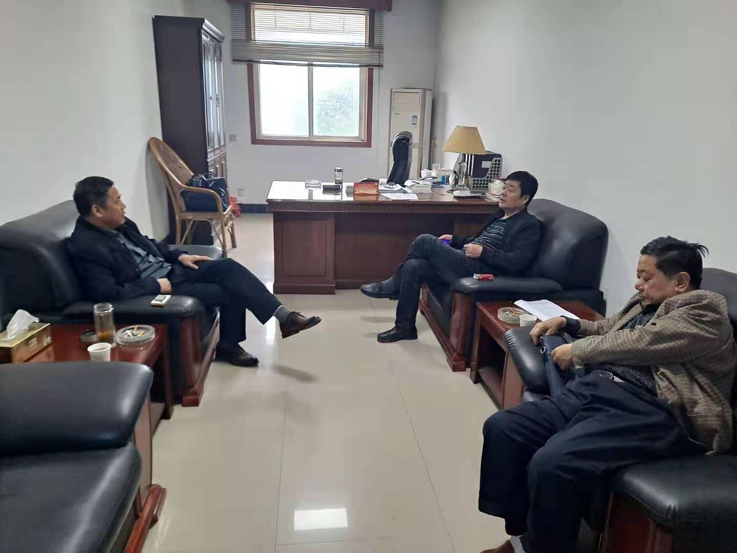 農(nóng)服公司赴二、三、四分場商議協(xié)調(diào)機插秧和農(nóng)業(yè)全程化服務問題